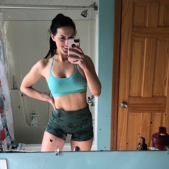 Meet your posher - Picture 2 of 8